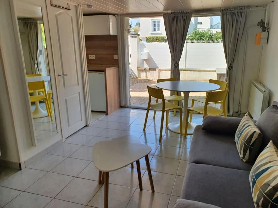 Logement Amboise Centre Avec Terrasse Privee Exterior foto