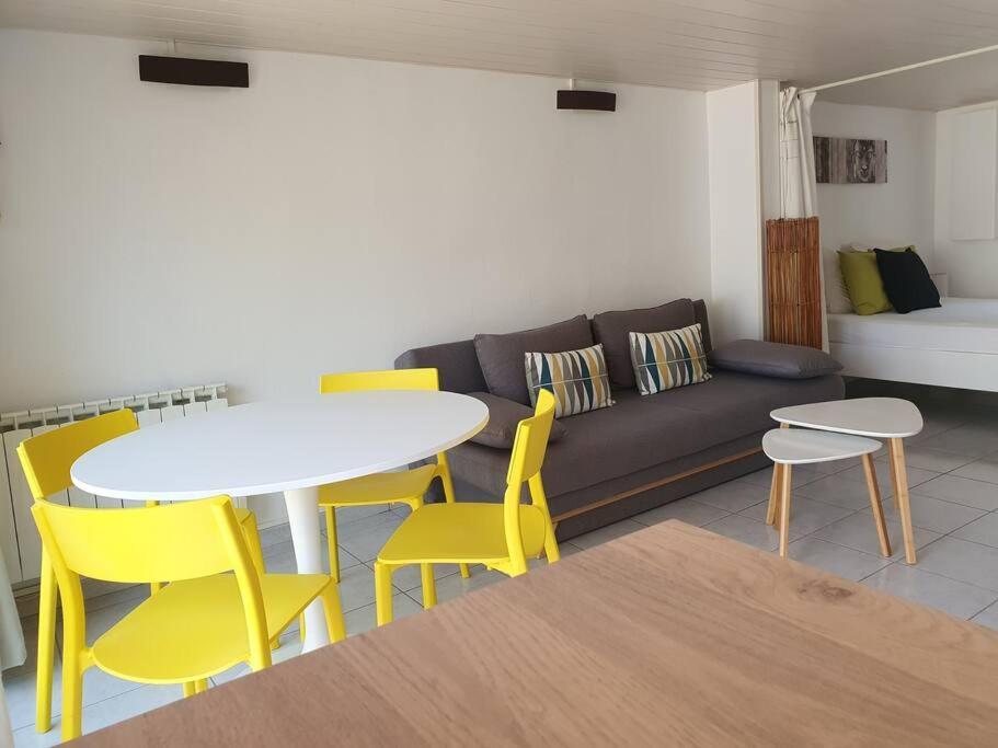Logement Amboise Centre Avec Terrasse Privee Exterior foto