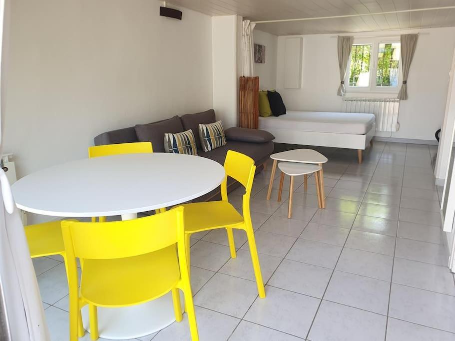 Logement Amboise Centre Avec Terrasse Privee Exterior foto